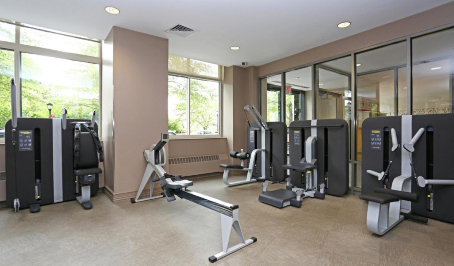 Tribeca 2br Views Indoor Pool Gym Nyc-172